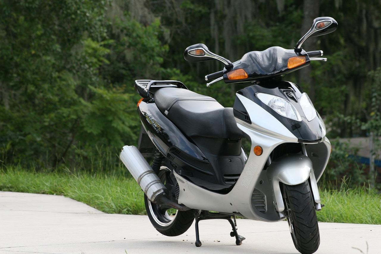 What is the difference between 50cc and 125cc scooter? 