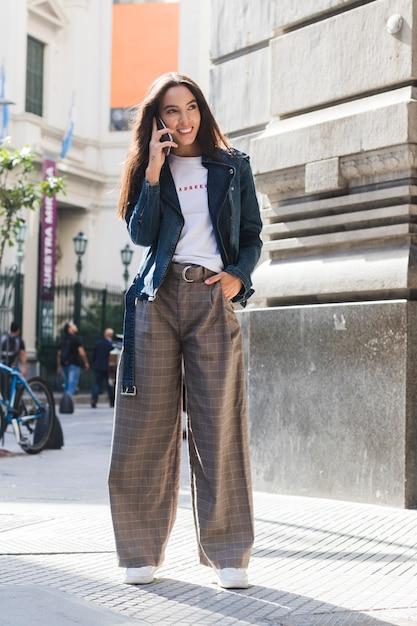 Are cropped pants in style Fall 2021 