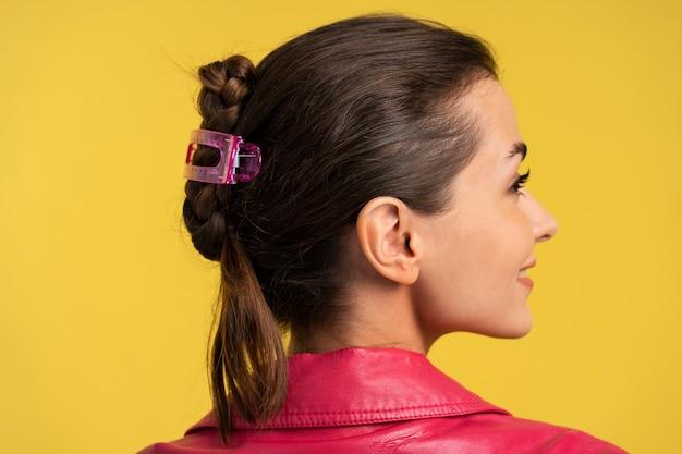 Can an older woman wear a ponytail? 