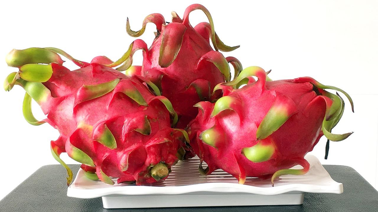 Can dragon fruit make your urine red? 