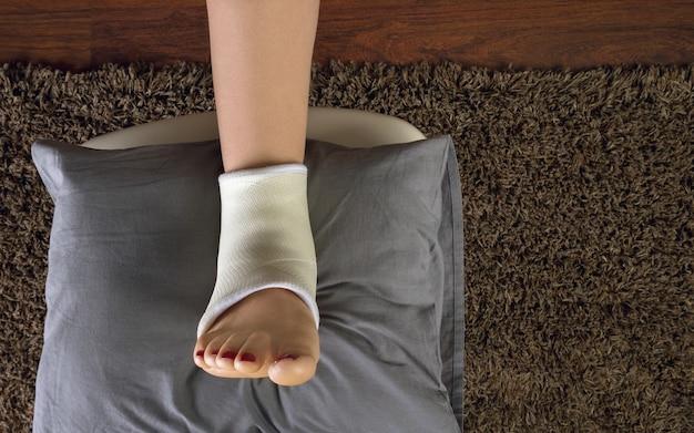 Can I call out of work for a sprained ankle? 
