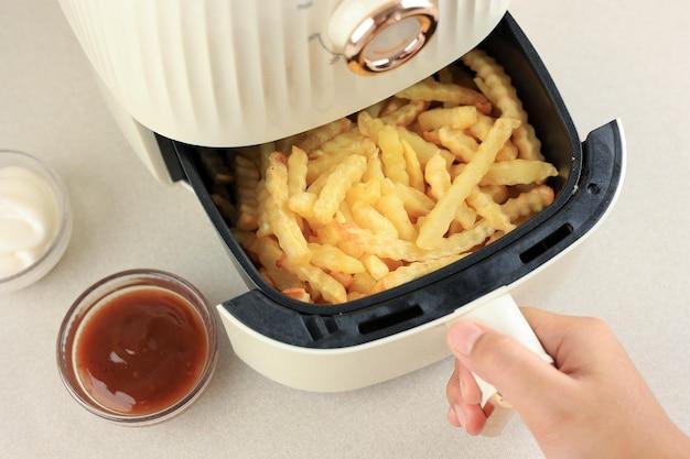 Can I put polymer clay in air fryer? 