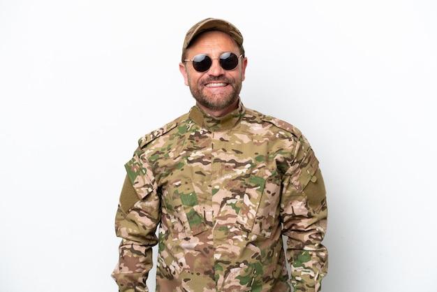 Can you join the military if you wear glasses? 
