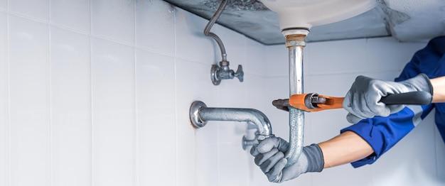 Can you use electrical tape to stop water leaks 