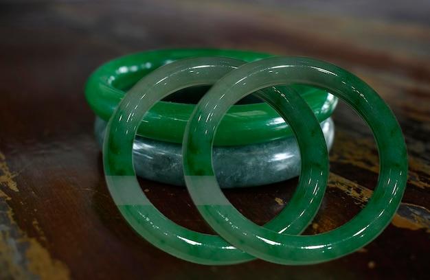 Can you wear a jade bangle all the time? 