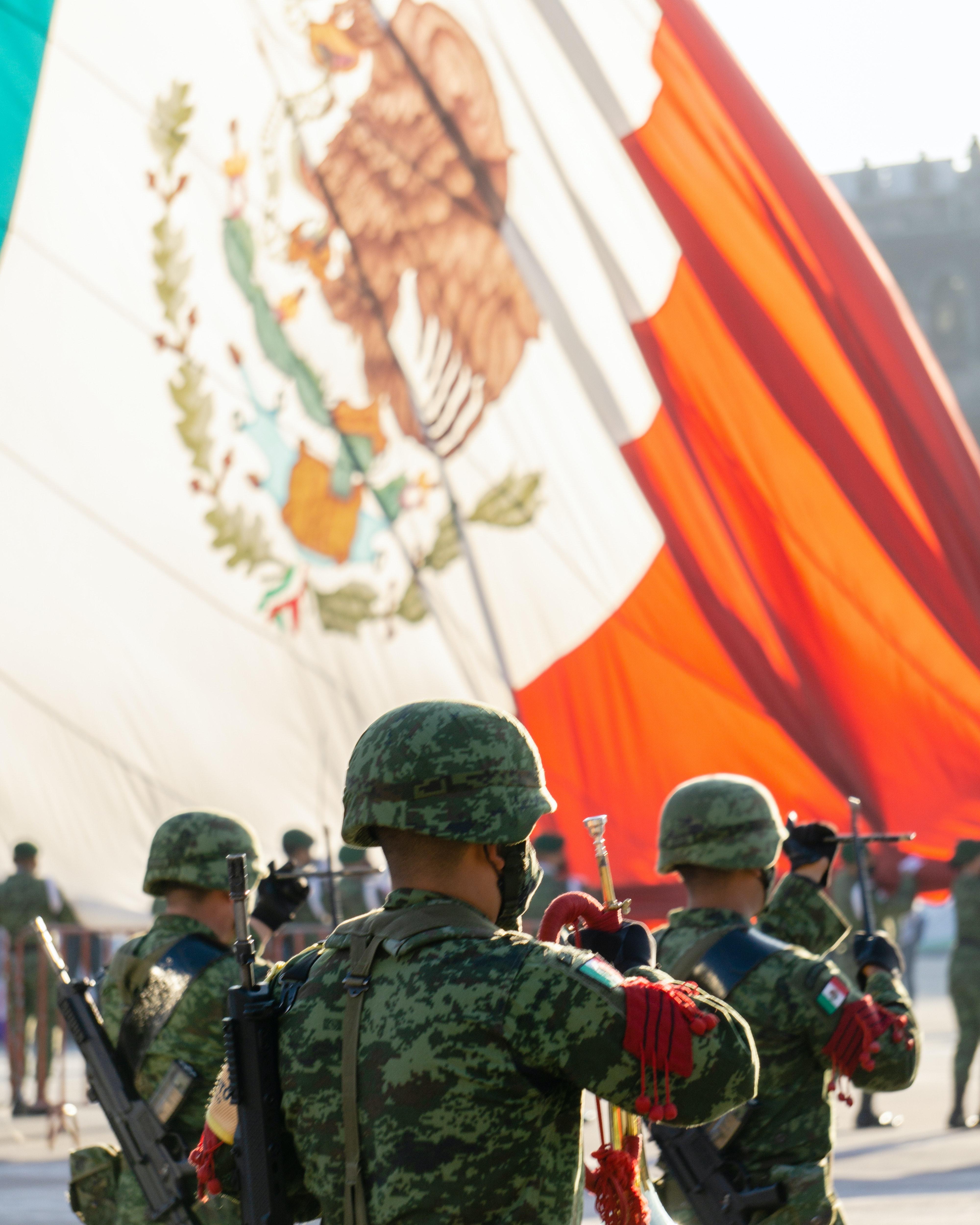 Can you wear camouflage in Mexico? 