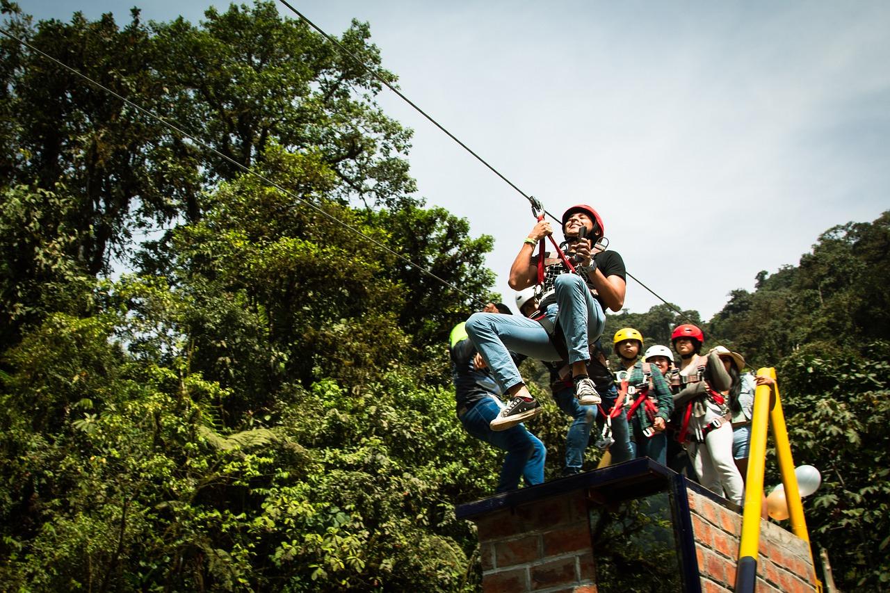 Do you need a passport to zipline over Niagara Falls 