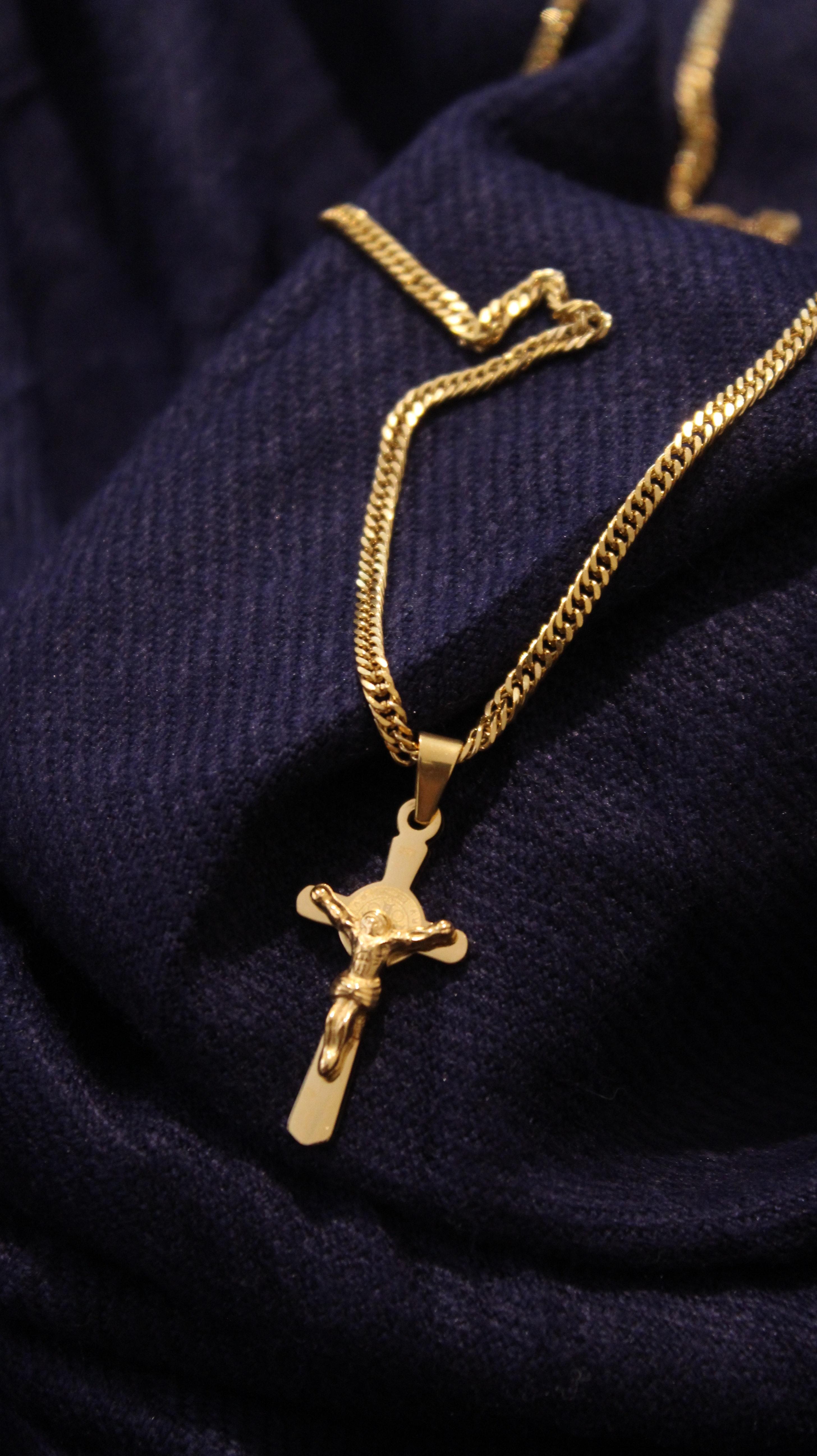 Does a cross necklace protect you? 