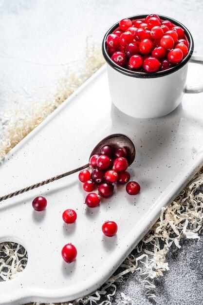 Does cranberry have a lot of iron? 