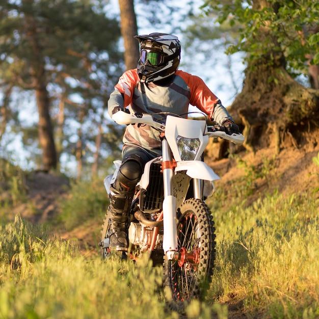How fast can a KTM 450 go? 