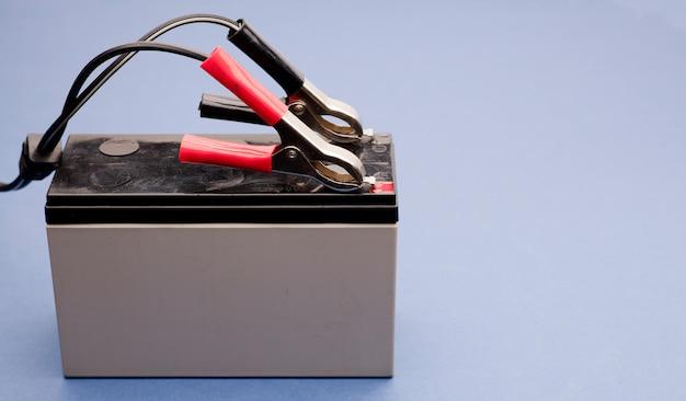 How long can you leave a deep cycle battery last without charging 