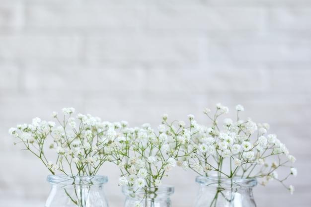 How long does baby's breath last out of water? 