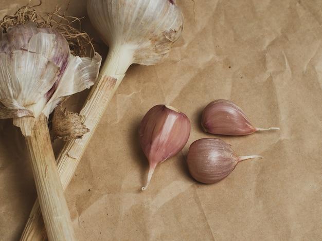 How long does raw garlic stay in your system 