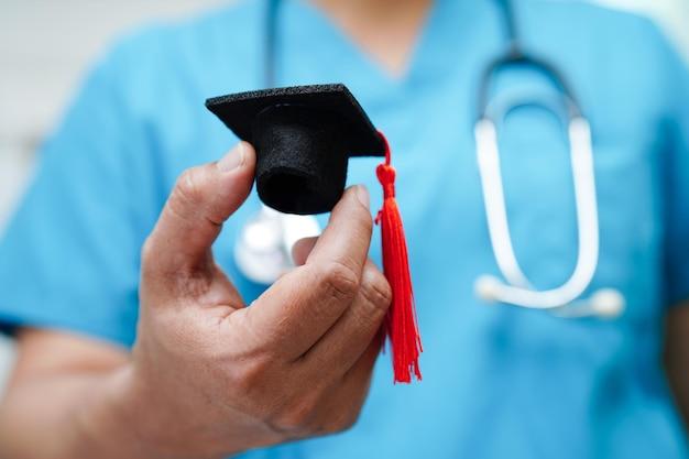 How old is a doctor when they graduate? 