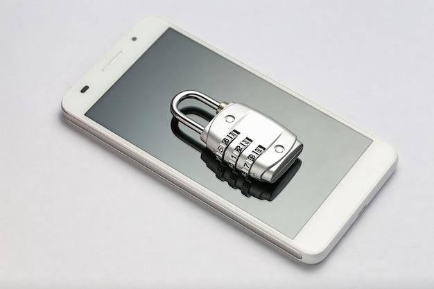 how-to-lock-your-teen-s-iphone-a-parent-s-guide-to-digital-safety-in