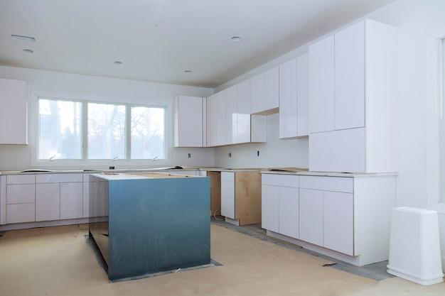 How do you remove polyurethane from kitchen cabinets 