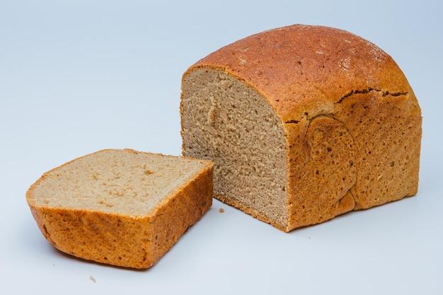 Is cornbread healthier than whole wheat bread 