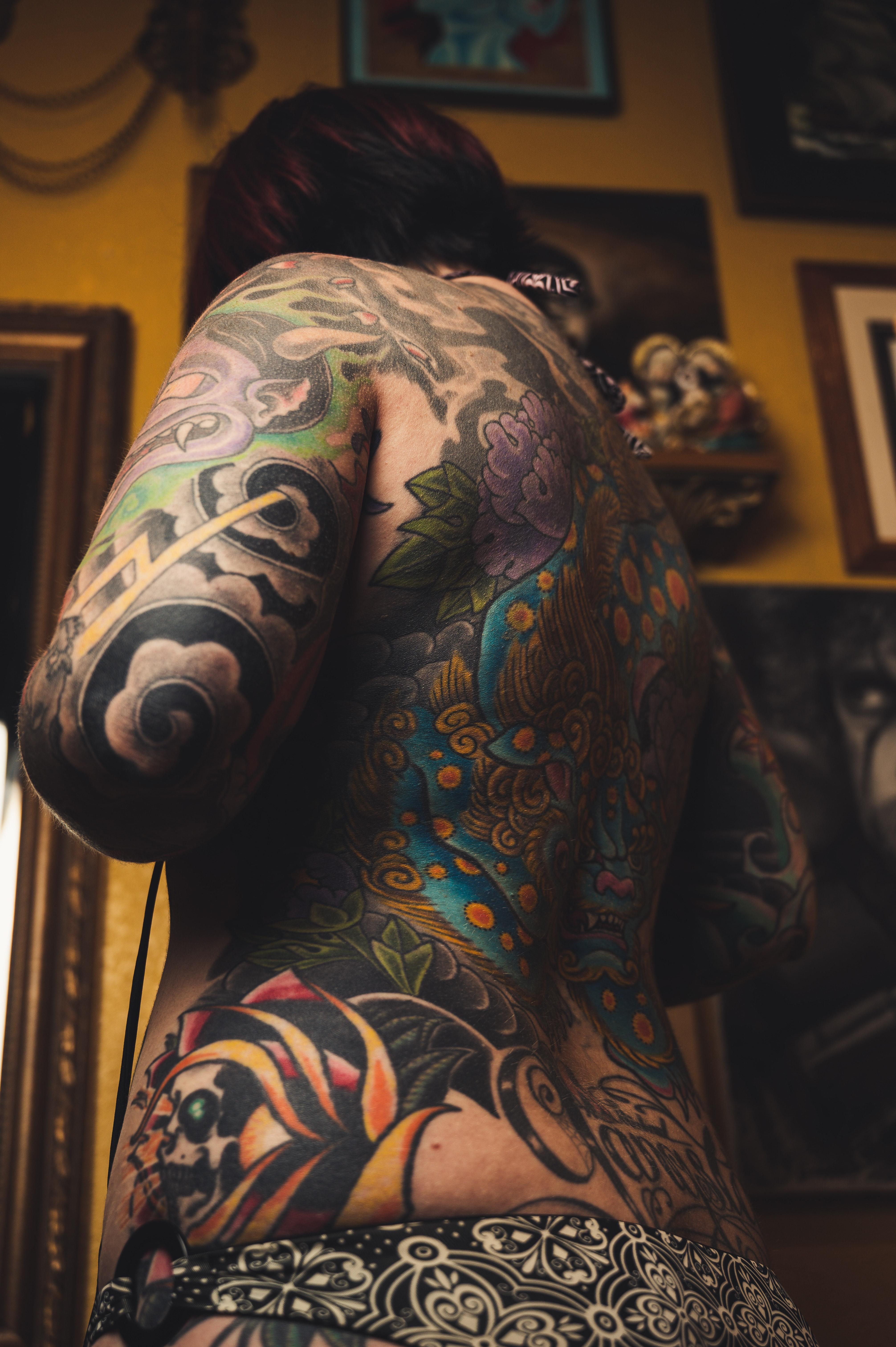 How do you know if your body is rejecting a tattoo? 