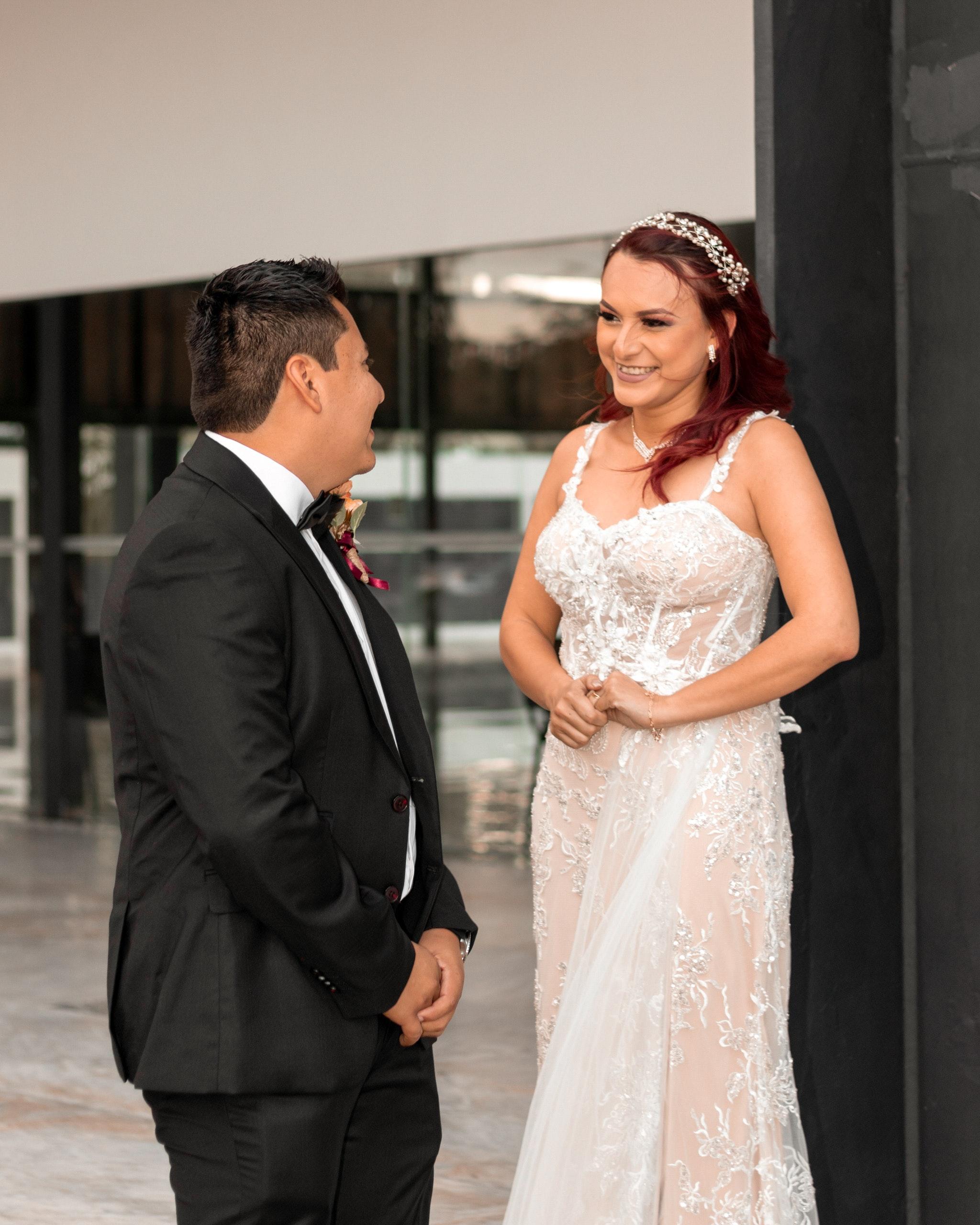 Who is Lindsey Married at First Sight? 