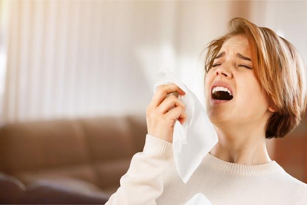 What happens if I sneeze after tooth extraction? 