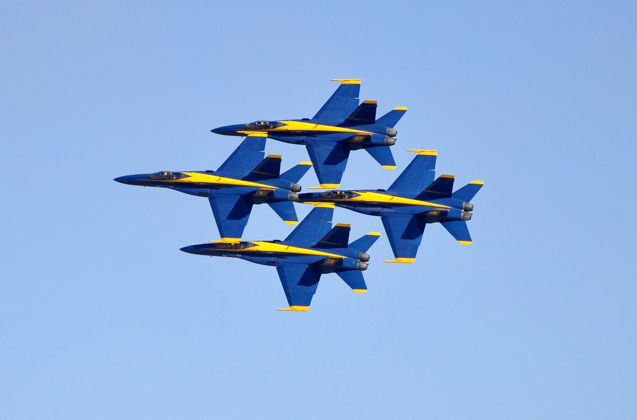 How fast are the Blue Angels? 