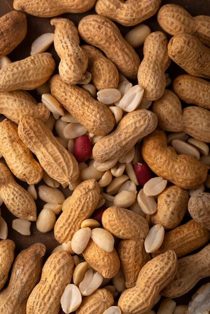 Why men should not eat peanuts 