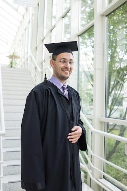 What does a black graduation gown mean? 
