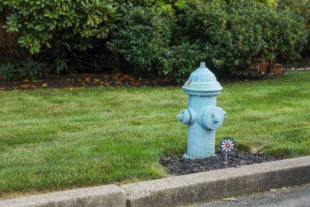 What does a silver fire hydrant mean? 