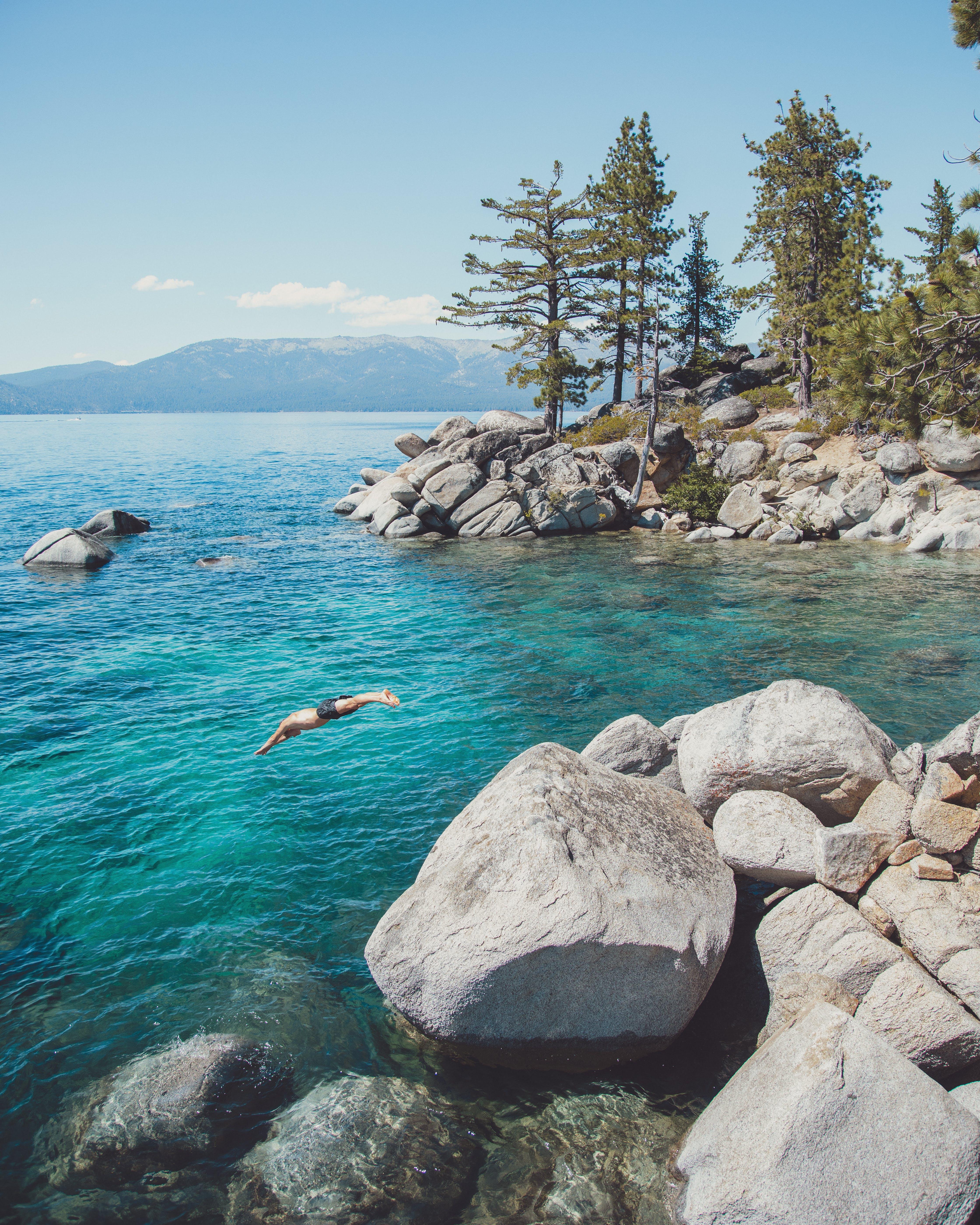 Why is Lake Tahoe so clear 