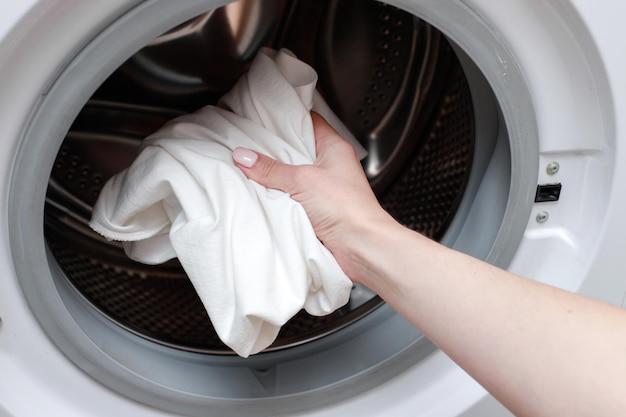 How do you wash clothes with warts 