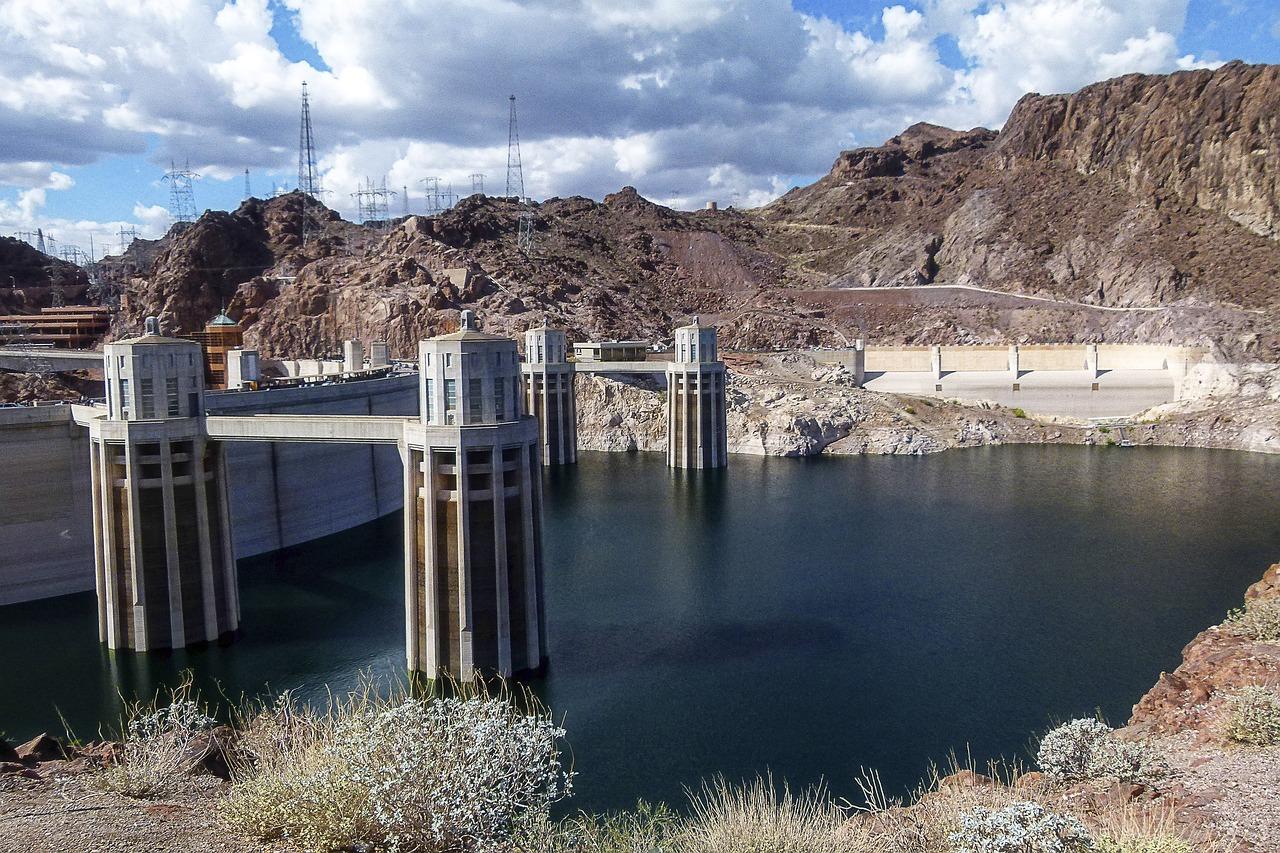 What would happen if Lake Mead dries up 